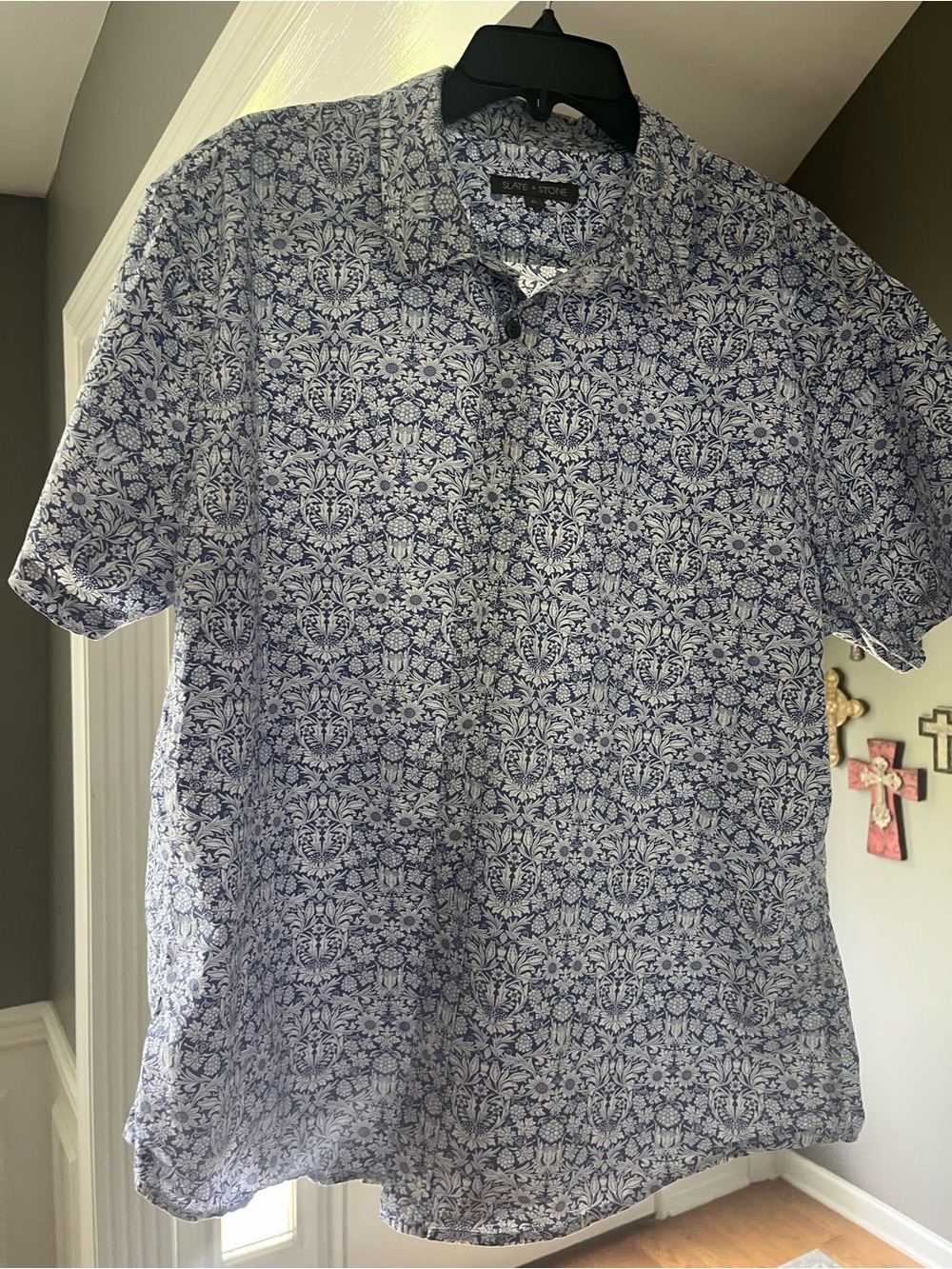 Slate & Stone Navy and White Floral-Pattern Short-Sleeve Button-Down